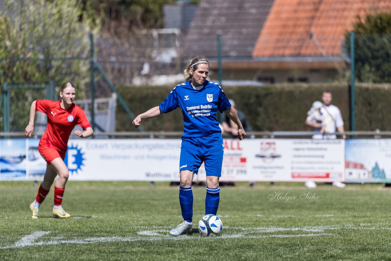 Bild 199 - F TSV Zarpen - Holstein Kiel II : Ergebnis: 2:6